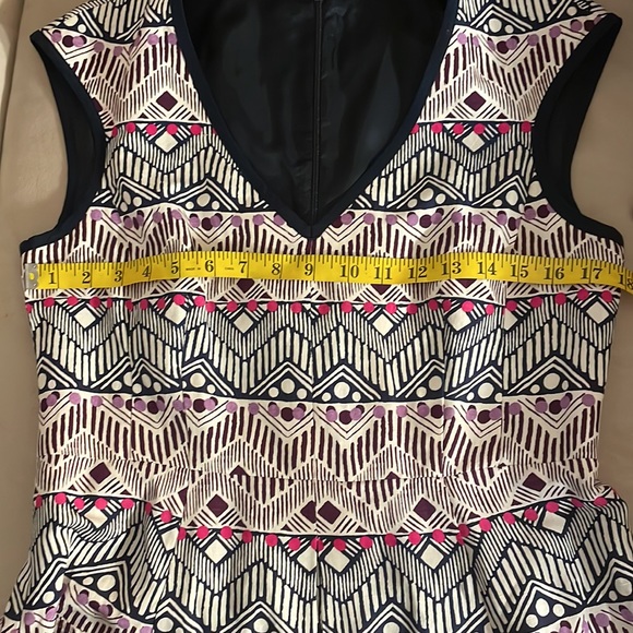 Abstract Print Dress - Picture 6 of 8